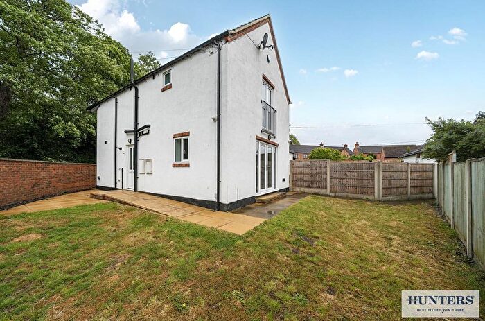 3 Bedroom Semi-Detached House For Sale In Brigg Lane, Camblesforth, Selby, YO8