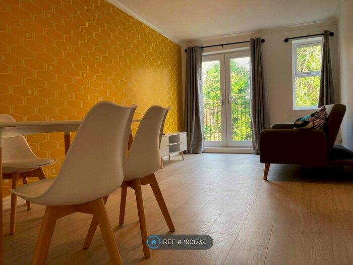 1 Bedroom Flat To Rent In Montonmill Gardens, Eccles, Manchester, M30