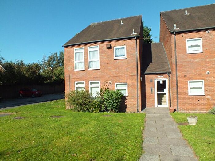 2 Bedroom Flat To Rent In Wolston Close, Shirley, B90