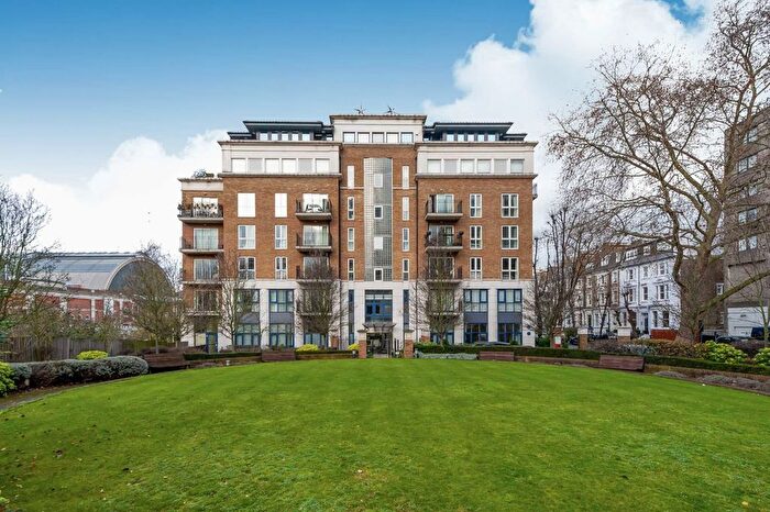 2 Bedroom Flat To Rent In Kensington High Street, Kensington High Street, W14