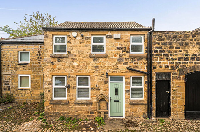 2 Bedroom Terraced House For Sale In Oakwood Lane, Oakwood, Leeds, LS8
