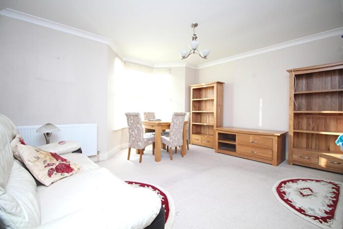 1 Bedroom Flat To Rent In East Hill Dartford, DA1