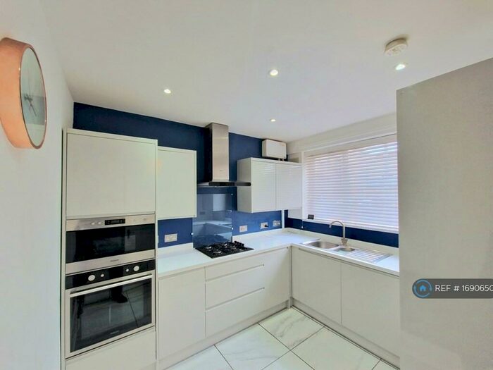 3 Bedroom Terraced House To Rent In Old Mill Street, Manchester, M4