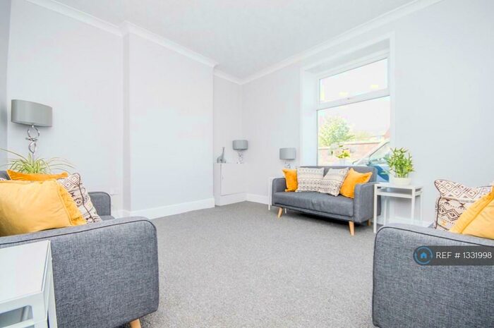 3 Bedroom End Of Terrace House To Rent In Parker Street, Rishton, Blackburn, BB1