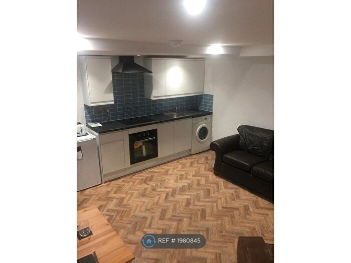 1 Bedroom Flat To Rent In Corona Road, Cambridge, CB4