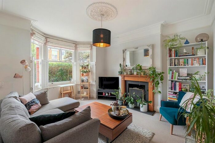 2 Bedroom Flat To Rent In Borneo Street, Putney, London, SW15