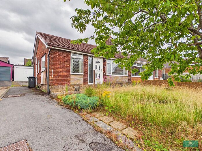 2 Bedroom Bungalow For Sale In Bowland Close, High Crompton, Shaw, OL2