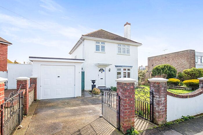 3 Bedroom Detached House To Rent In Anson Road, Bognor Regis, West Sussex, PO21