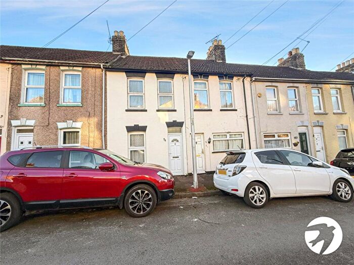 3 Bedroom Terraced House To Rent In Seymour Road, Chatham, Kent, ME5