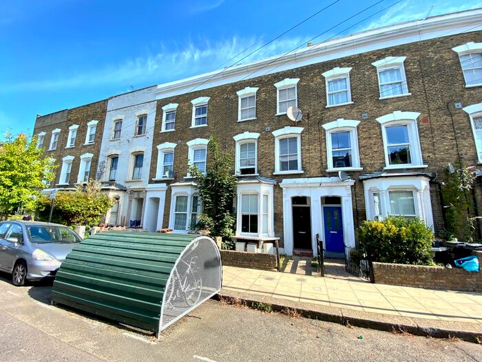 2 Bedroom Flat To Rent In Clonbrock Road, Stoke Newington, N16