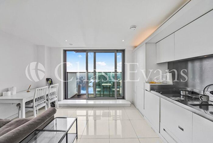 Flat To Rent In Pan Peninsula, Canary Wharf, London, E14