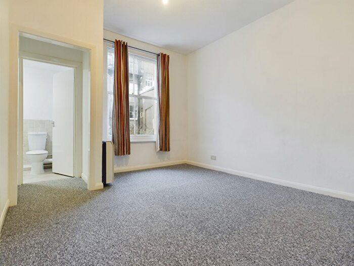 1 Bedroom Flat For Sale In Lansdowne Street, Hove, BN3