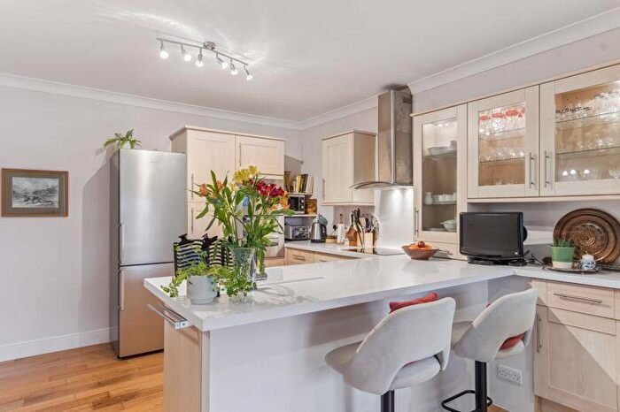 5 Bedroom Detached House For Sale In Old Watling Street, Flamstead, AL3