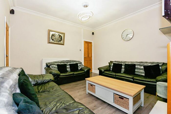 3 Bedroom End Of Terrace House For Sale In Passey Road, Birmingham, B13