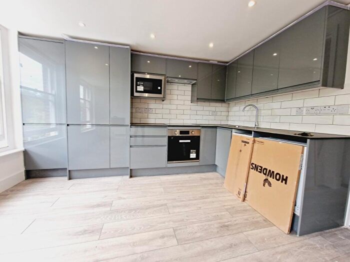 1 Bedroom Flat To Rent In Upper Street, Islington, N1