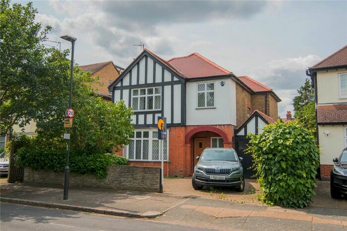 4 Bedroom Detached House To Rent In Taylor Avenue, Richmond, Uk, TW9