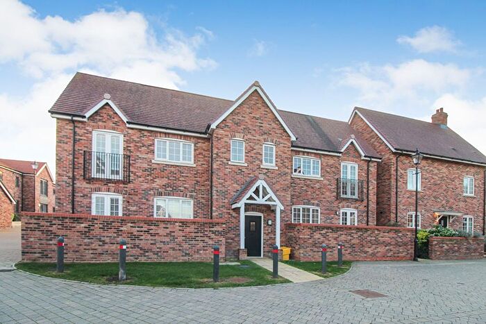 2 Bedroom Flat To Rent In Orchard Drive, Kempston, Bedford, MK42