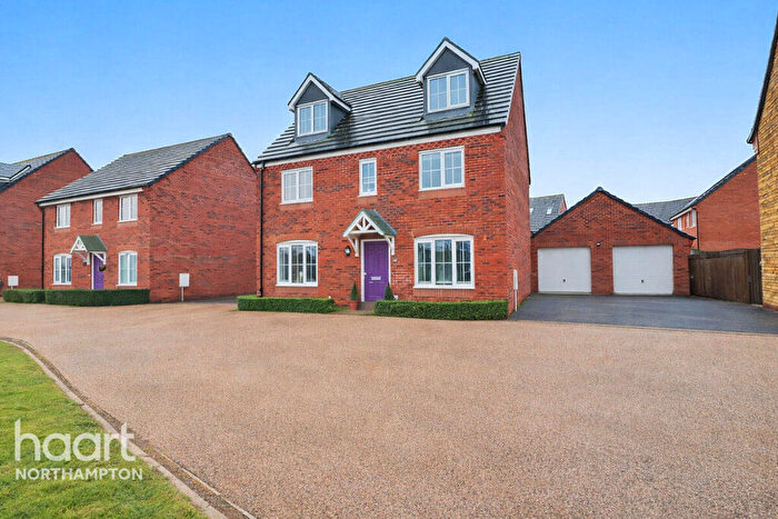 5 Bedroom Detached House For Sale In Emperor Crescent, Northampton, NN4