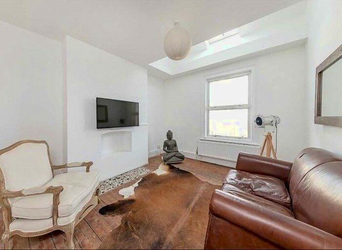 3 Bedroom Flat To Rent In Fordingley Road, London, W9