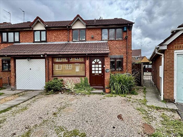 3 Bedroom Semi-Detached House For Sale In Stubley Drive, Wolverhampton, WV10