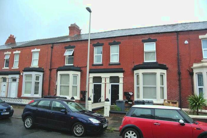 Flat To Rent In Shaw Road, Blackpool, FY1