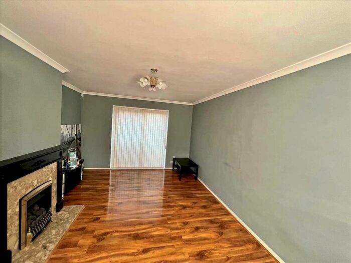 3 Bedroom Property To Rent In The Cherries, Slough SL2