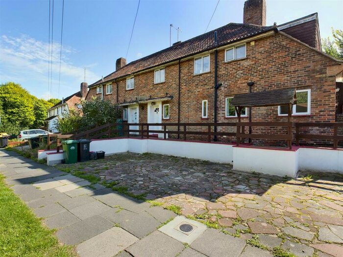 4 Bedroom Semi-Detached House To Rent In Coldean Lane, BN1