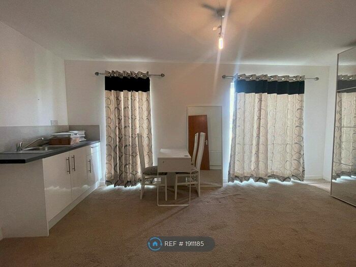 Studio To Rent In Chilworth Place, Barking, IG11