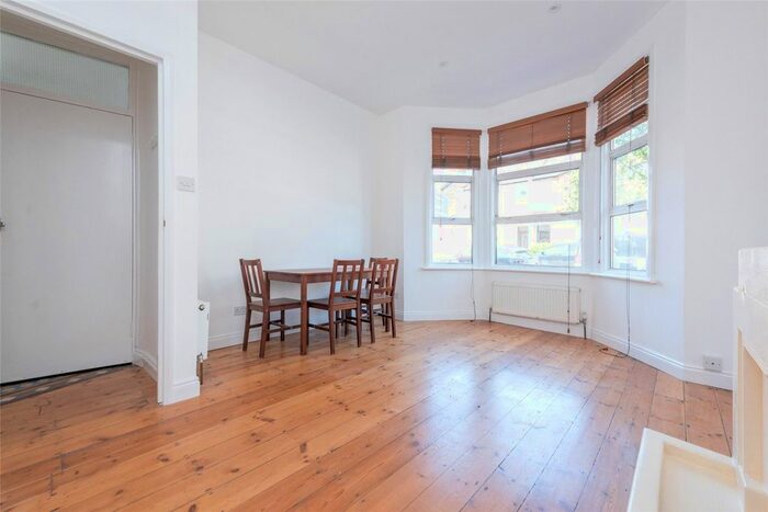 2 Bedroom Flat To Rent In Buchanan Gardens, London, NW10