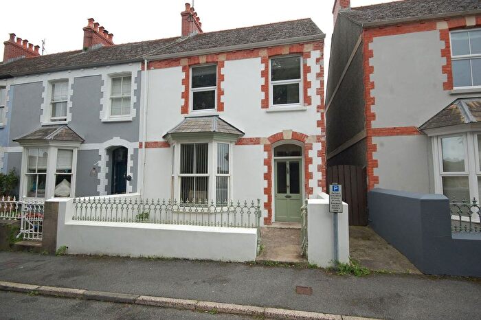 4 Bedroom End Terrace House For Sale In Greenhill Avenue, Tenby, SA70