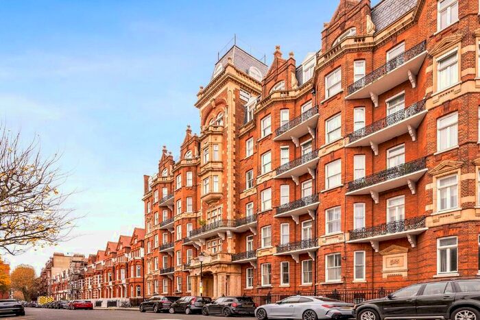 1 Bedroom Flat To Rent In Earl's Court Square, London, SW5