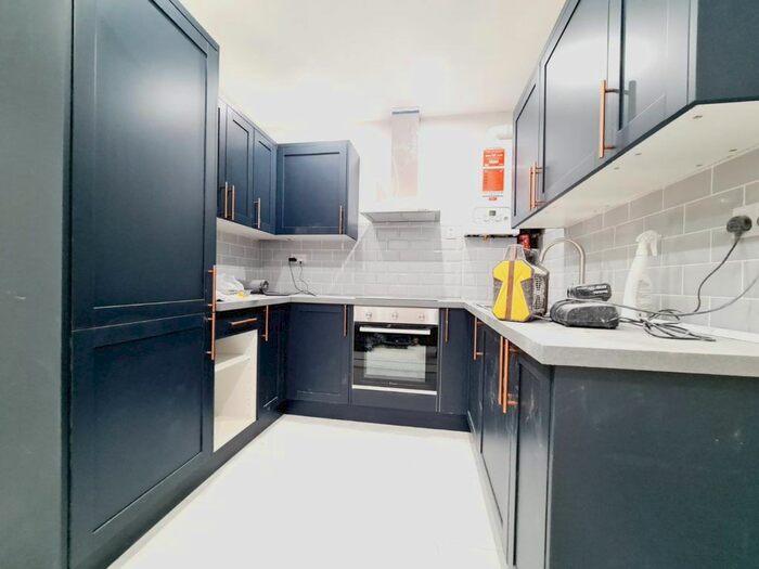 3 Bedroom Detached House To Rent In Harrow View, Harrow HA1