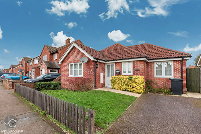 3 Bedroom Detached Bungalow For Sale In Queen Elizabeth Way, Colchester, CO2