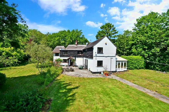 5 Bedroom Detached House For Sale In Priestwood Road, Harvel, Meopham, Kent, DA13