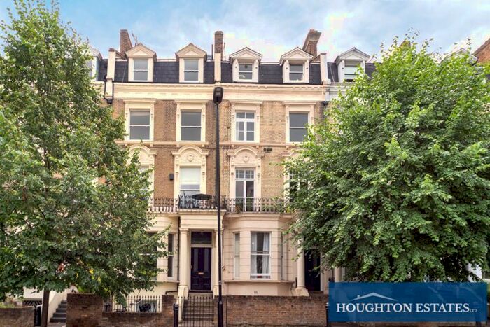 2 Bedroom Flat For Sale In Sutherland Avenue, London, W9