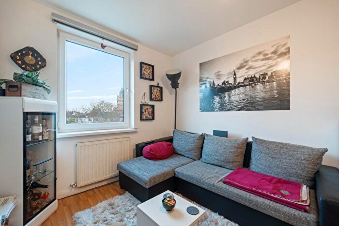 1 Bedroom Apartment To Rent In Ridley Road, E8