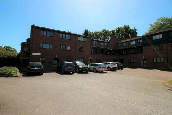 2 Bedroom Maisonette To Rent In Middlefield, Hatfield, AL10