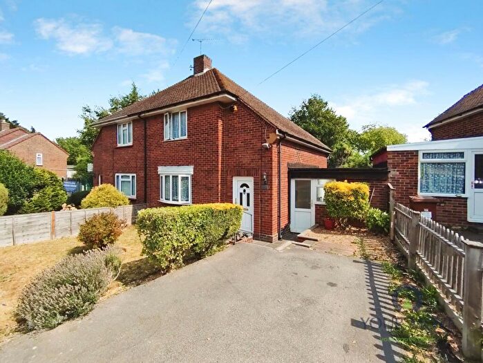 2 Bedroom Semi Detached House For Sale In Churchill Avenue, Chatham, Kent, ME5