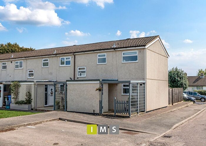 2 Bedroom End Of Terrace House For Sale In Laburnum Close, Ambrosden, OX25