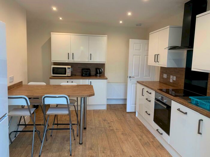 4 Bedroom Semi-Detached House To Rent In Fairholme Road, Withington, Manchester, M20