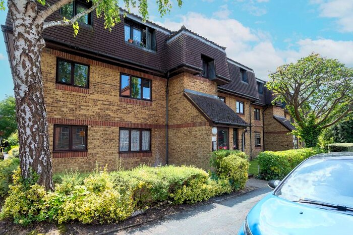 1 Bedroom Studio To Rent In Southwold Road, Watford, Hertfordshire, WD24