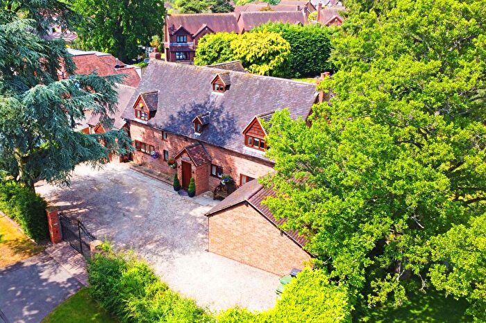 6 Bedroom Detached House For Sale In Needlers End Lane, Balsall Common, CV7