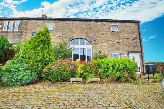 4 Bedroom House For Sale In New Hey Road, Outlane, HD3