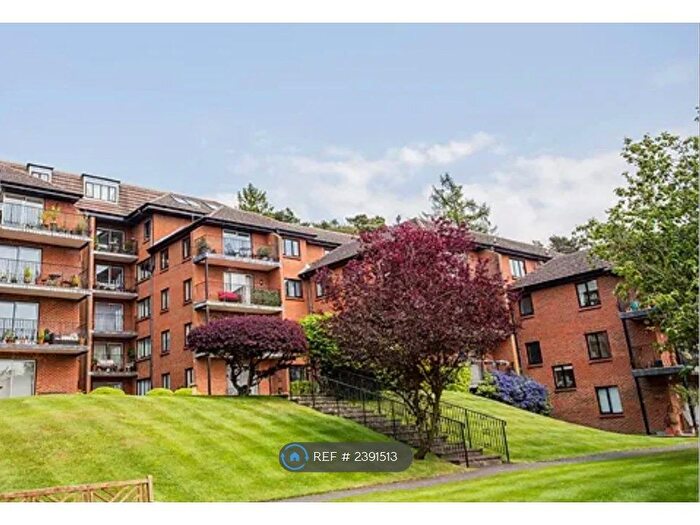 2 Bedroom Flat To Rent In Landscape Road, Warlingham, CR6