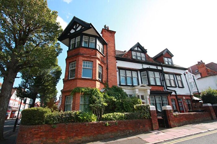 6 Bedroom Semi-Detached House For Sale In Beachy Head Road, Eastbourne, BN20