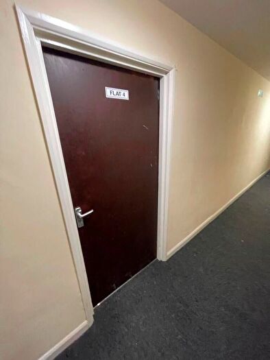 Studio To Rent In New Birmingham Road, Oldbury, B69