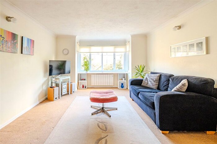 2 Bedroom Flat For Sale In Milford Mews, London, SW16