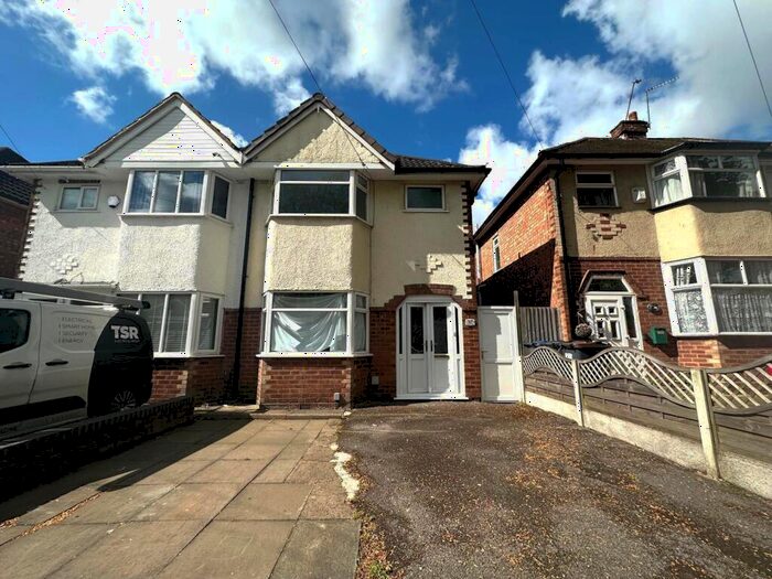 3 Bedroom House To Rent In Horrell Road, Sheldon, B26