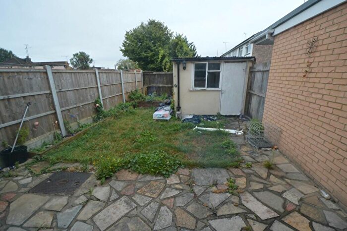 3 Bedroom Terraced House For Sale In A Sutton Road, Rochford, Essex, SS4