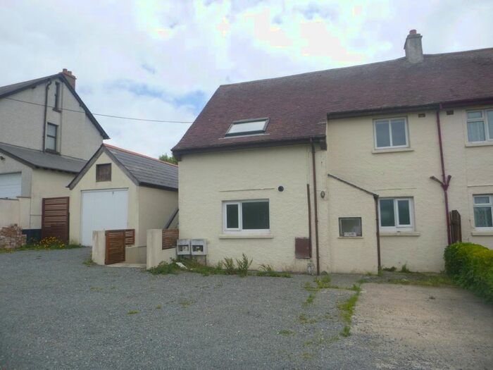 1 Bedroom Flat To Rent In Berries Mount, Bude, Cornwall, EX23